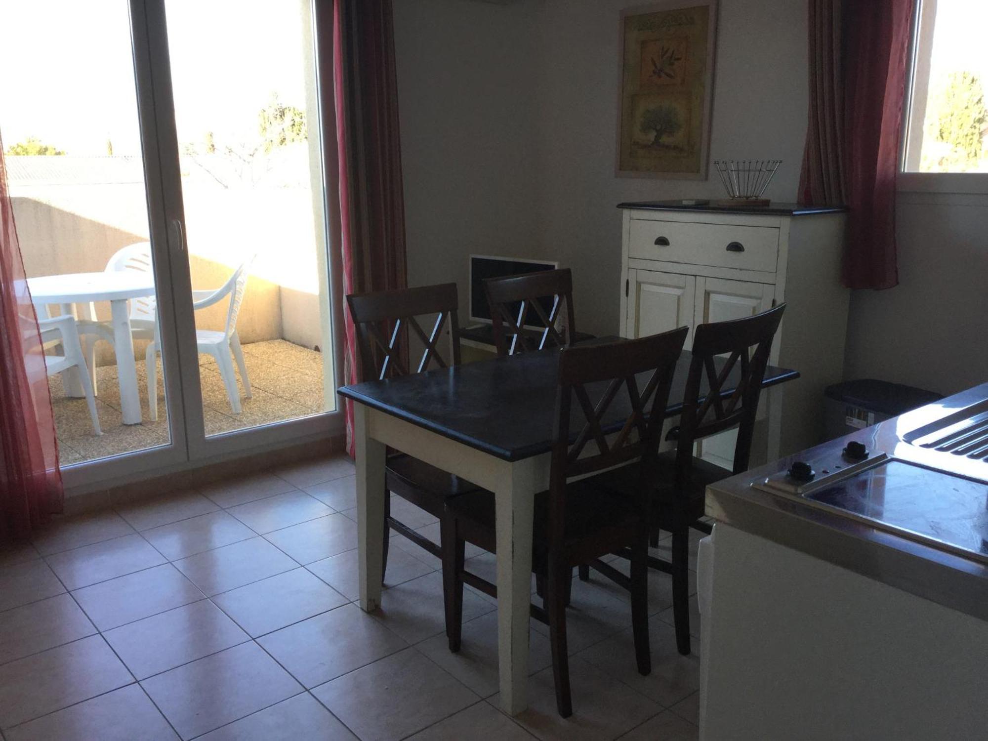 Gîte Climatisé 2 à 4 personnes, dans Résidence Vacances avec Piscine Chauffée, à Mouriès au coeur du Parc Naturel Régional des Alpilles, LS1-294 OUCEAN Esterno foto