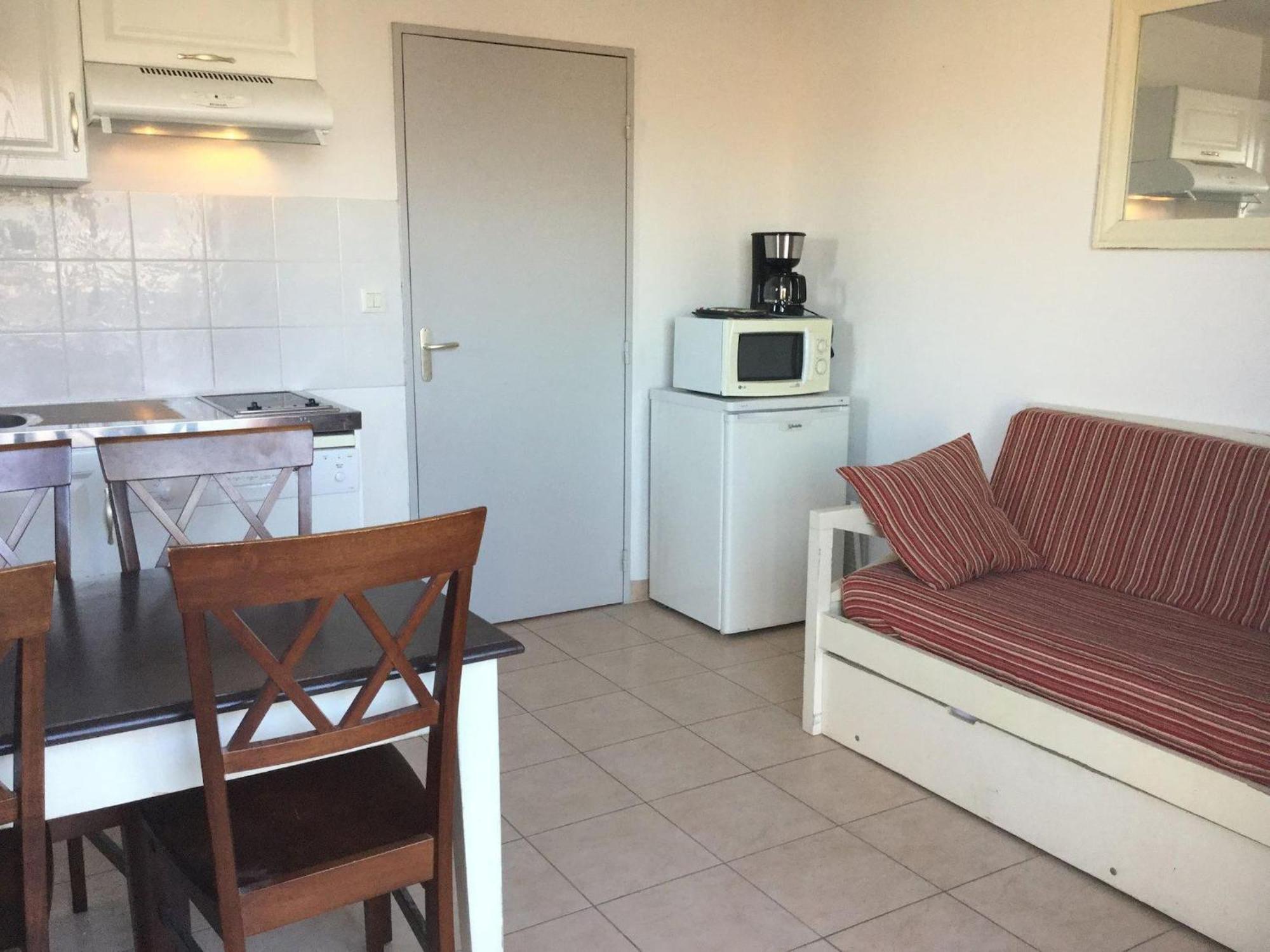 Gîte Climatisé 2 à 4 personnes, dans Résidence Vacances avec Piscine Chauffée, à Mouriès au coeur du Parc Naturel Régional des Alpilles, LS1-294 OUCEAN Esterno foto