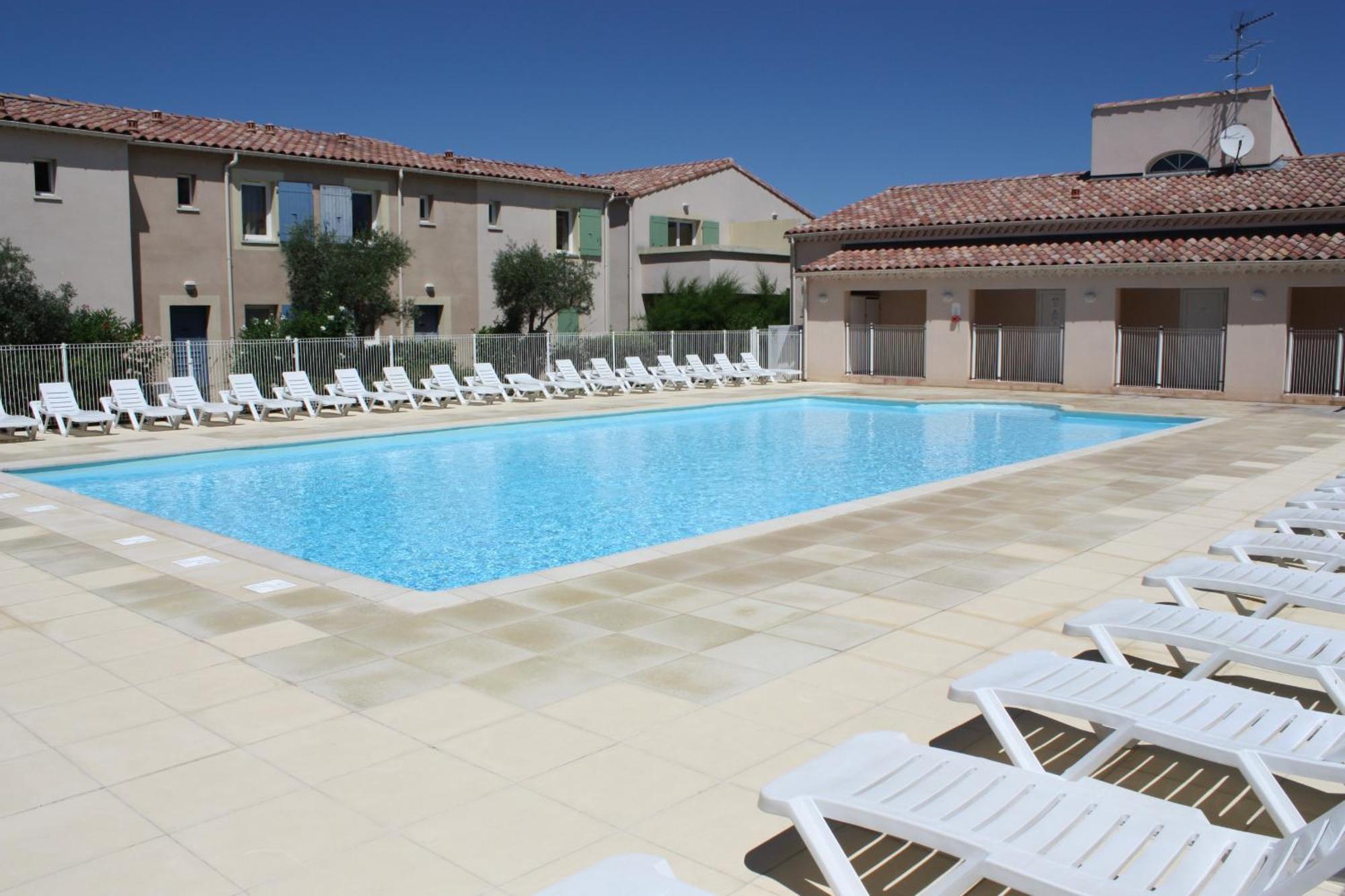 Gîte Climatisé 2 à 4 personnes, dans Résidence Vacances avec Piscine Chauffée, à Mouriès au coeur du Parc Naturel Régional des Alpilles, LS1-294 OUCEAN Esterno foto